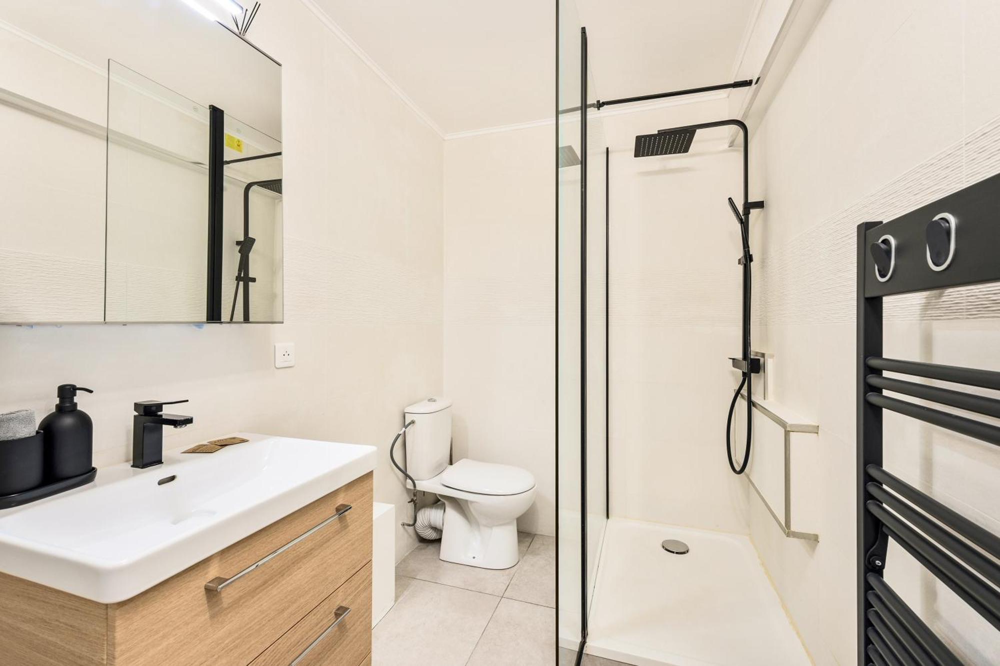 Studio Moderne Menton Bagian luar foto