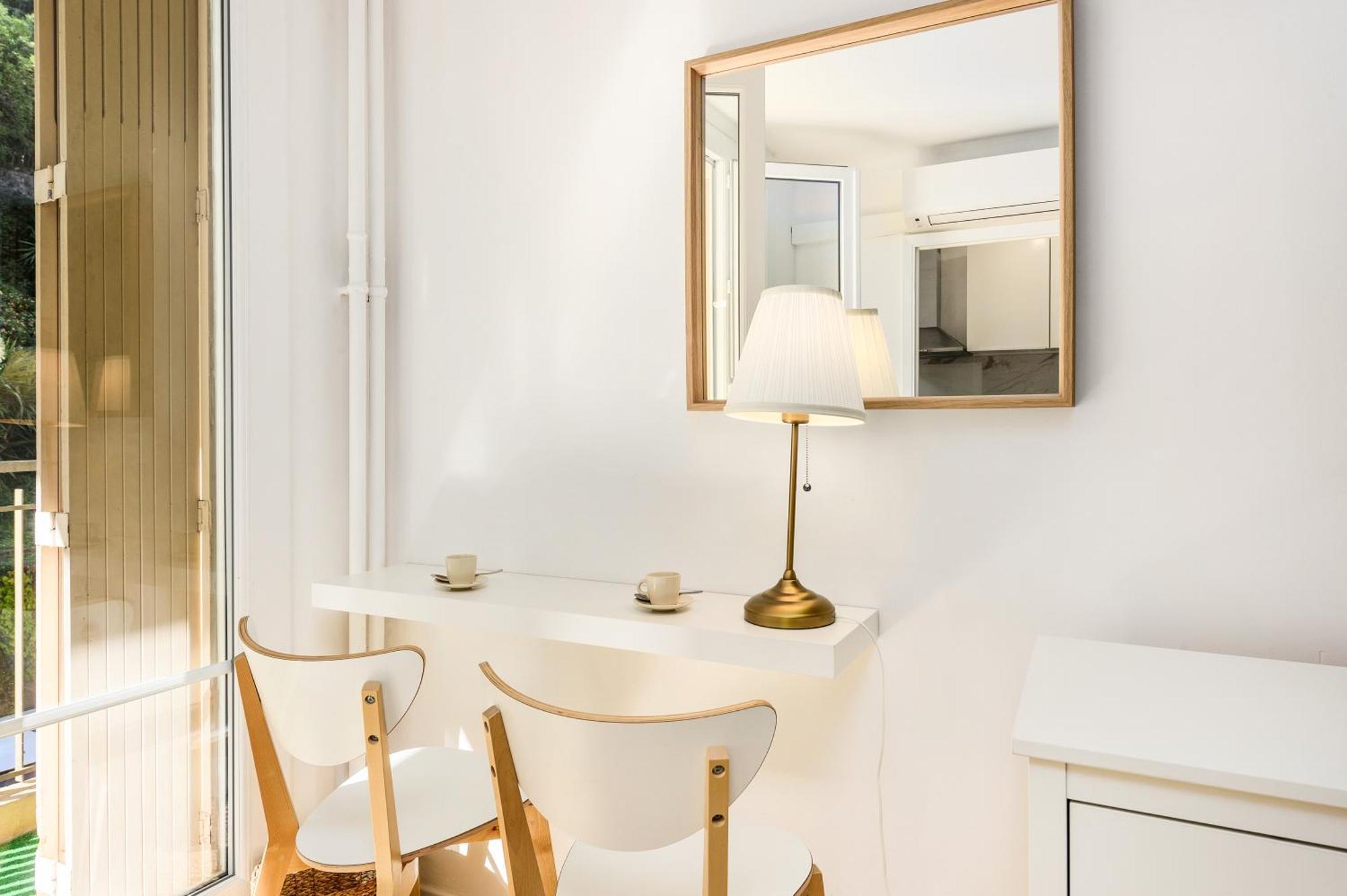 Studio Moderne Menton Bagian luar foto
