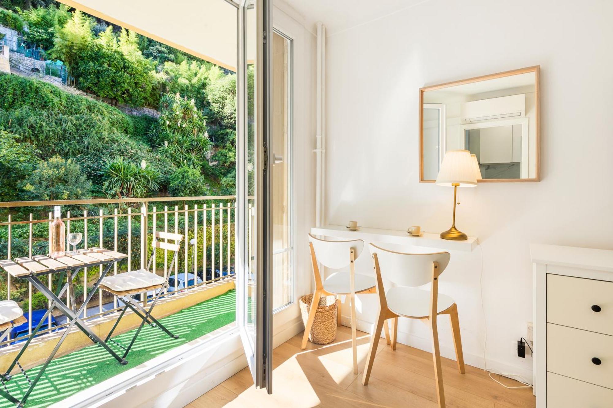Studio Moderne Menton Bagian luar foto
